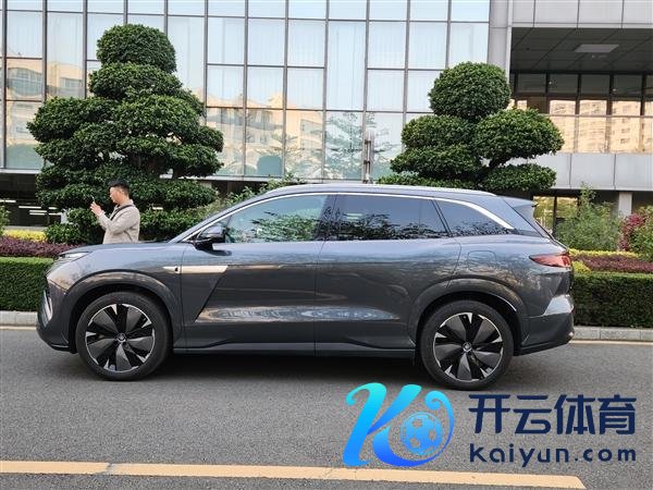 比亚迪唐L上市22.98万元起 电动化深度整合新旗舰